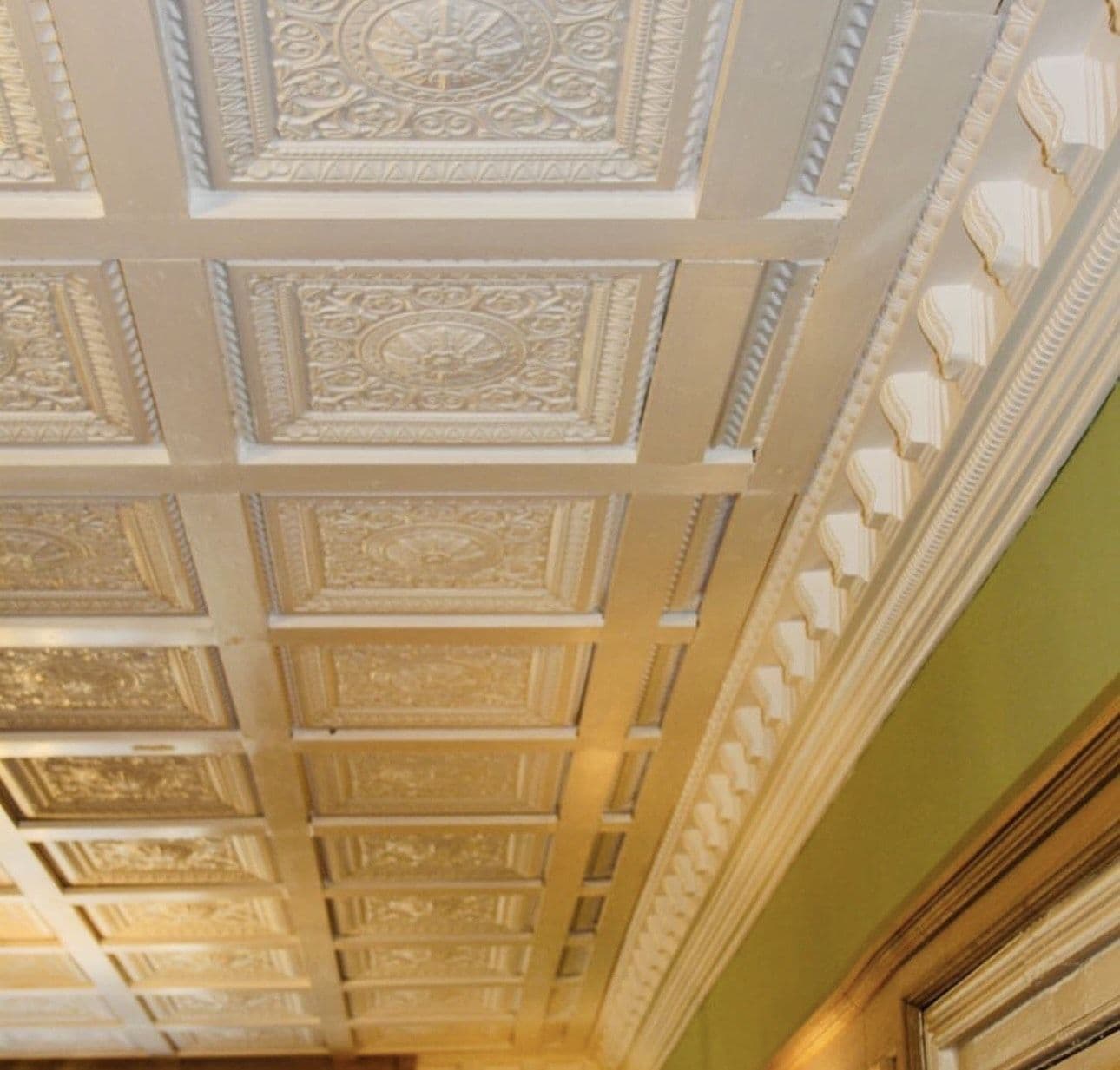 Medium Victorian Ornate Plaster Coving 125mm x 140mm