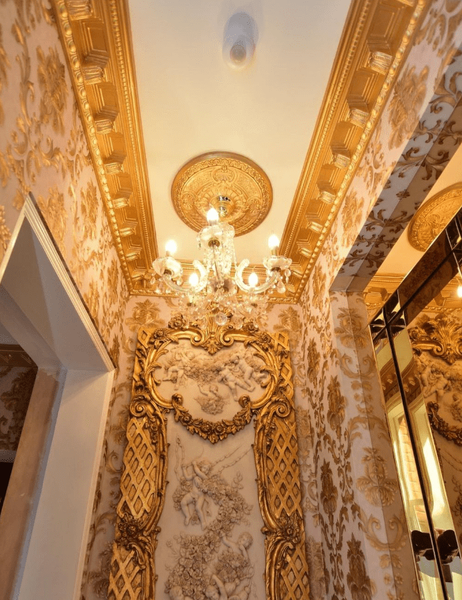 Small Victorian Ornate Plaster Coving 92mm x 100mm