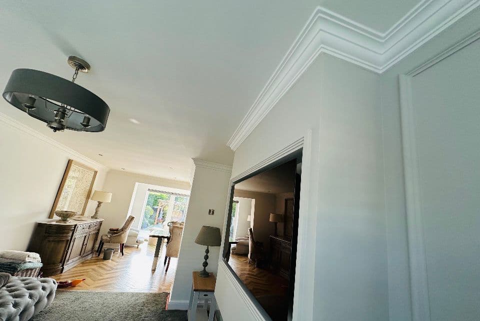 Small Lancaster Traditional Plaster Coving 80mm x 90mm